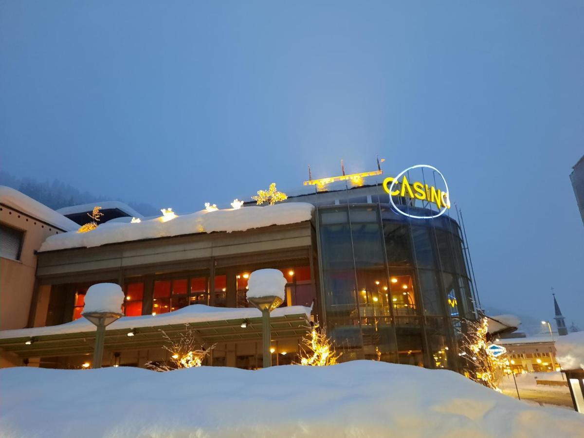 - Swimming Pool Available Aparthotel Davos